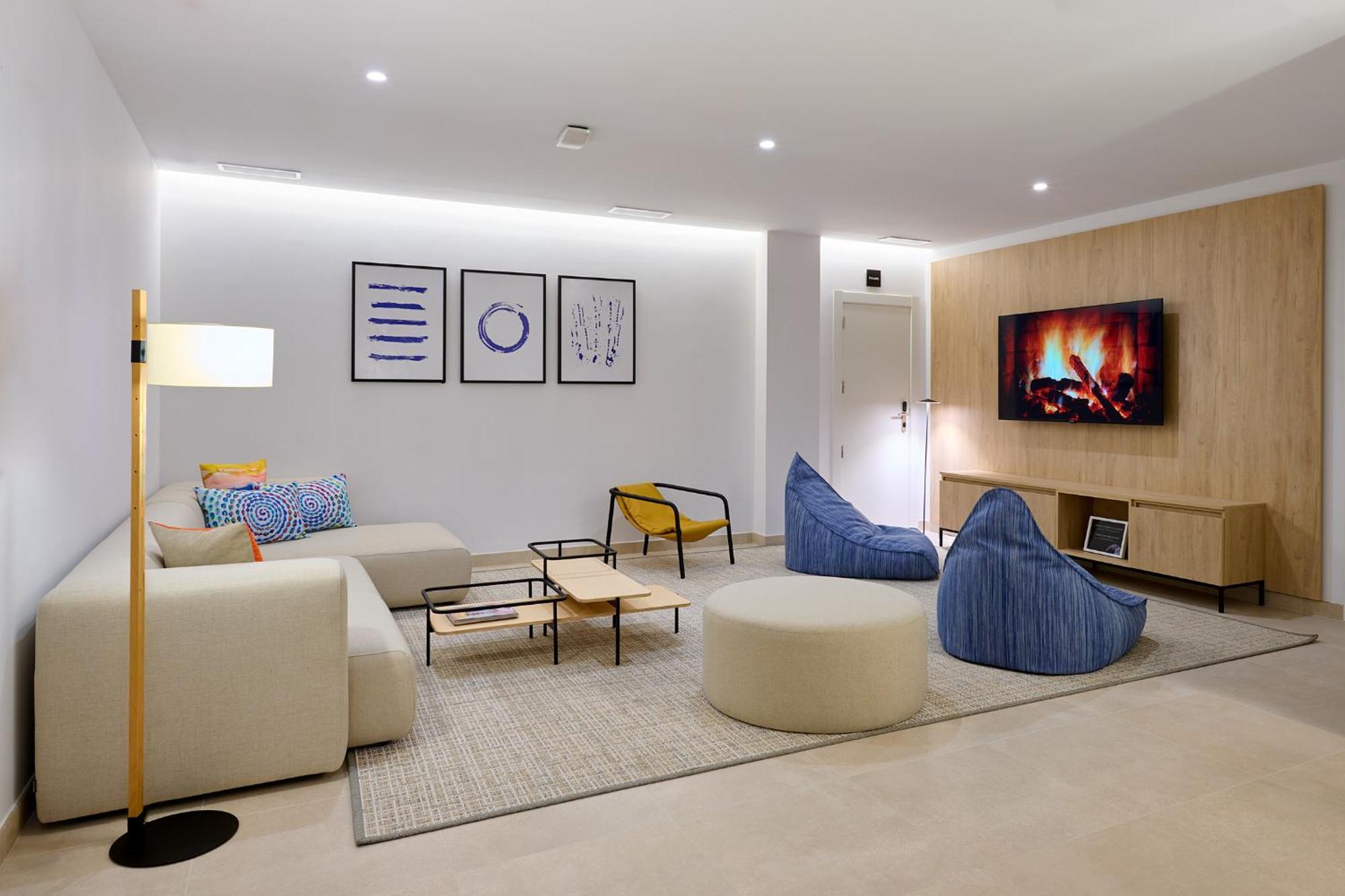 Apartamentos Luna Suites Grenada Zewnętrze zdjęcie