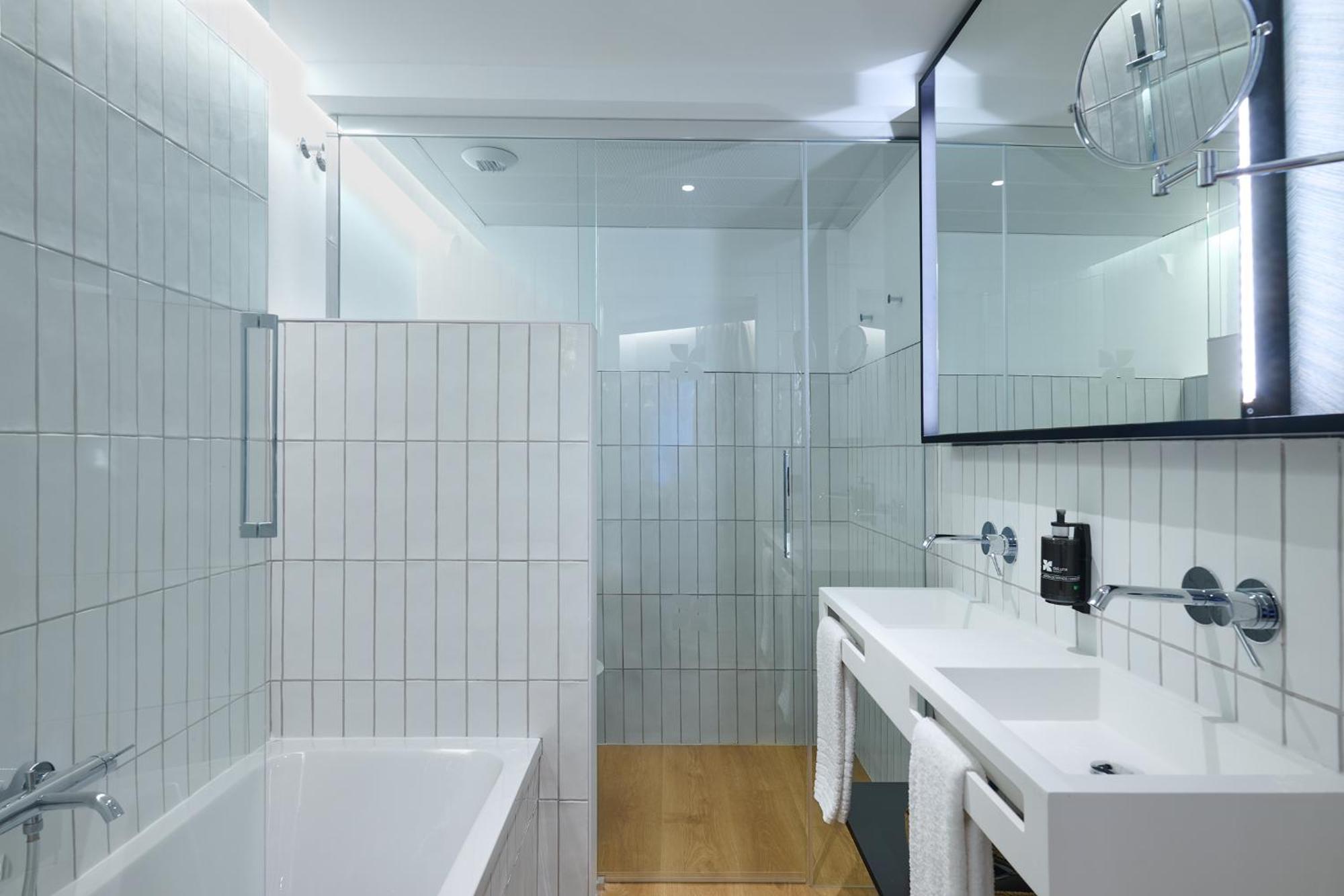 Apartamentos Luna Suites Grenada Zewnętrze zdjęcie