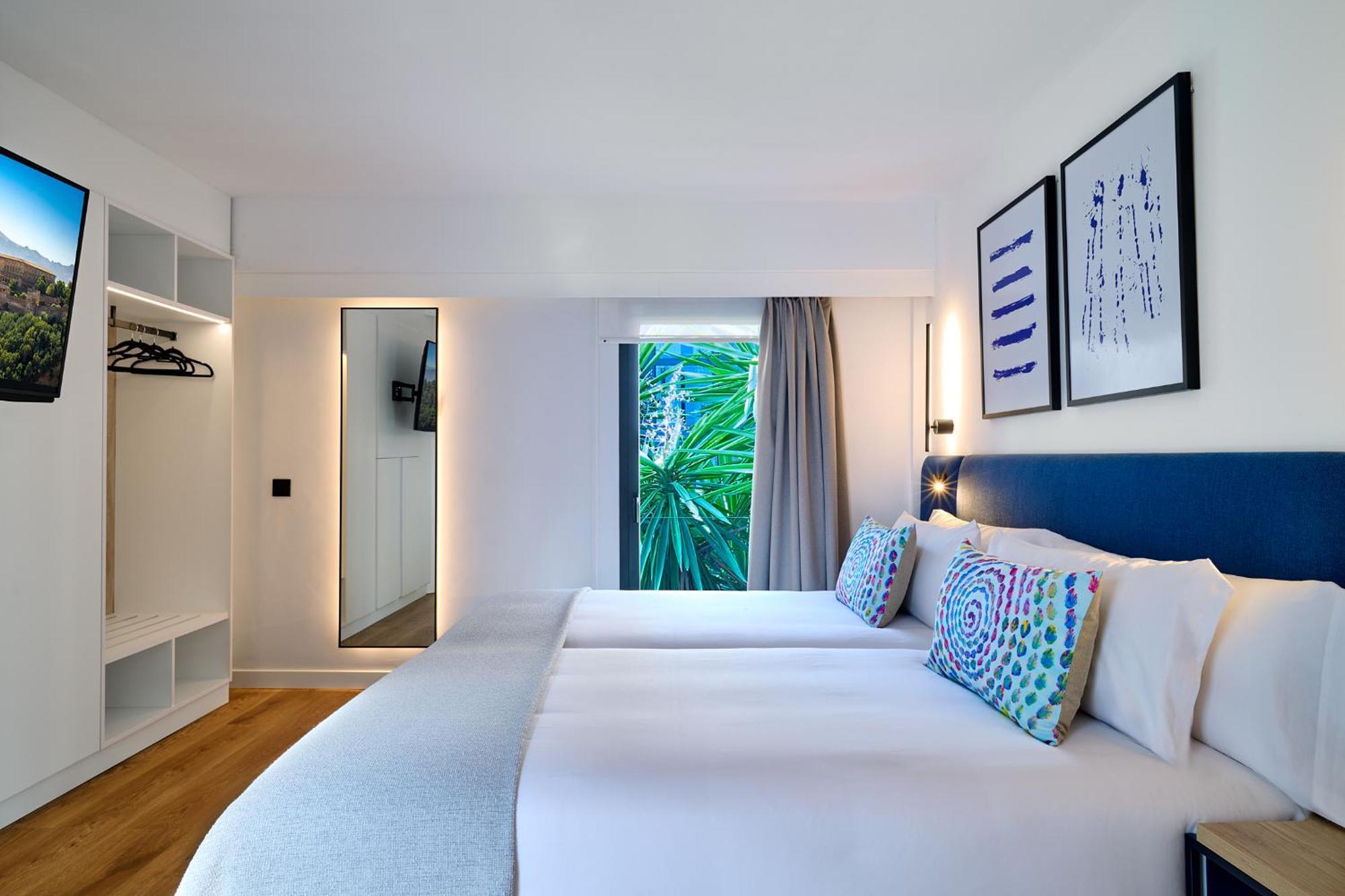 Apartamentos Luna Suites Grenada Zewnętrze zdjęcie