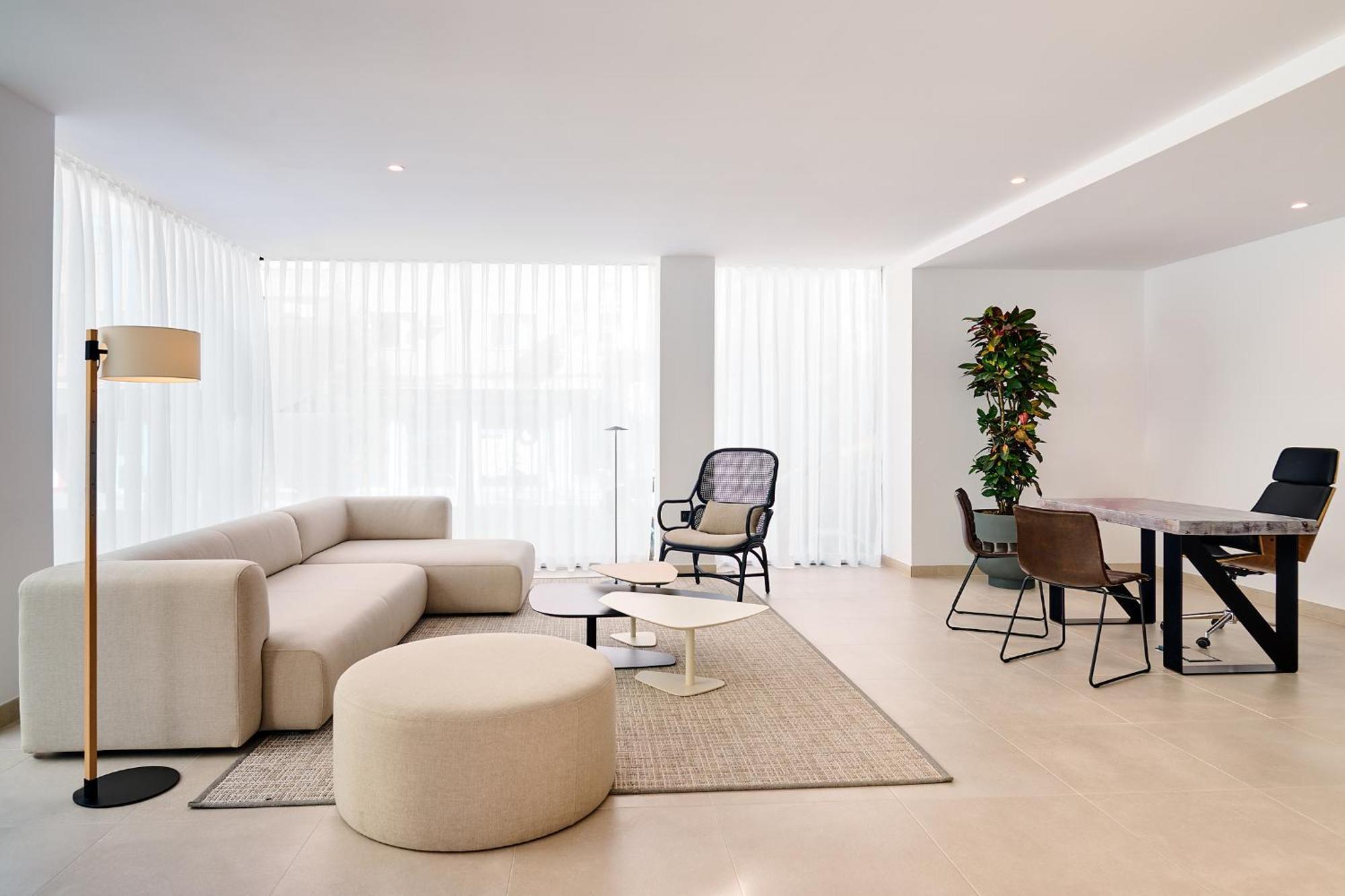 Apartamentos Luna Suites Grenada Zewnętrze zdjęcie