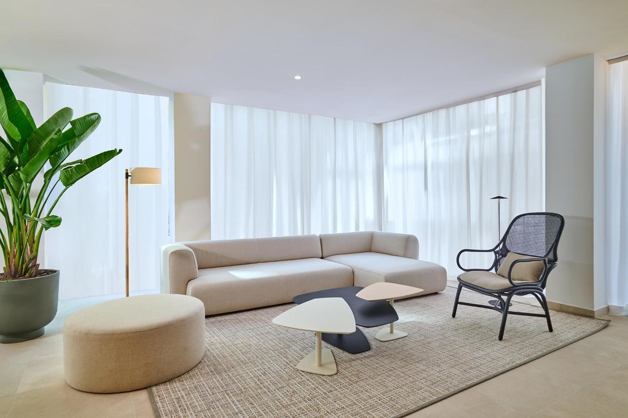 Apartamentos Luna Suites Grenada Zewnętrze zdjęcie