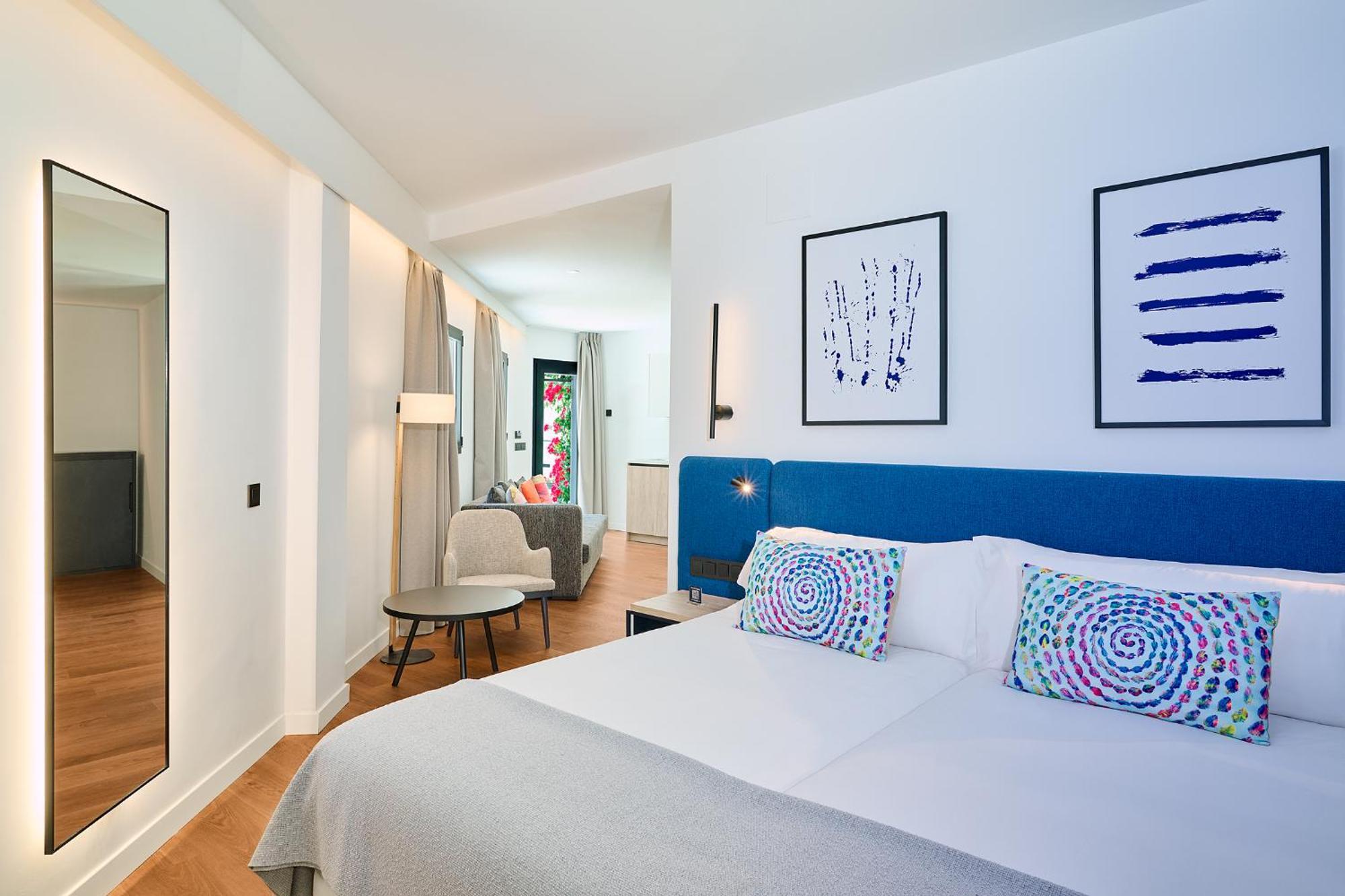 Apartamentos Luna Suites Grenada Zewnętrze zdjęcie